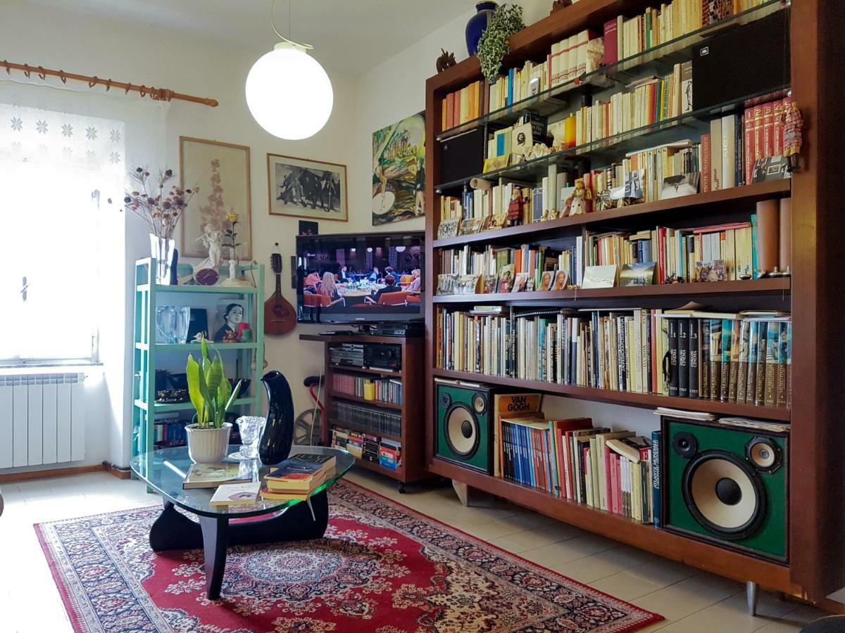 La Casa Del Fotografo Apartment Colle Val D'Elsa Luaran gambar