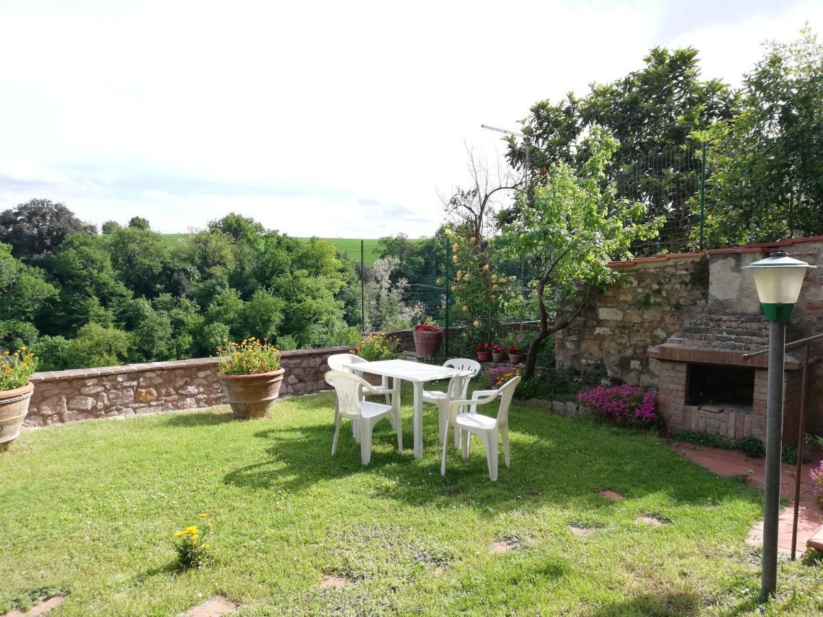 La Casa Del Fotografo Apartment Colle Val D'Elsa Luaran gambar