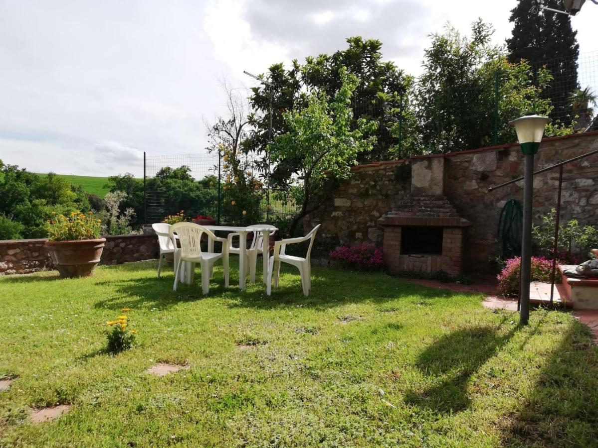 La Casa Del Fotografo Apartment Colle Val D'Elsa Luaran gambar